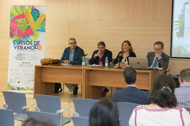 Mesa Redonda: "La posición de los tribunales y de las Administraciones que controlan la legalidad de los actos y acuerdos de las entidades locales". Curso "La externalización y remunicipalización de los servicios públicos". Cursos de verano 2018 de la Universidad de Málaga. Marbella. Julio de 2018