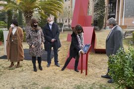 Inauguración de la escultura "6+1", de José Ignacio Díaz de Rábago. Facultad de Ciencias de la Educación y Psicología. Campus de Teatinos. Enero de 2022