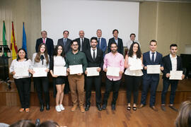 Entrega de diplomas acreditativos. Primer encuentro "10Graduadxs10". Facultad de Ciencias Económicas y Empresariales. Octubre de 2017