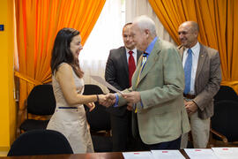 Entrega de Becas de la Cátedra Santander de Responsabilidad Social Corporativa. Facultad de Ciencias Económicas y Empresariales. Julio de 2015
