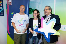 José Ángel Narváez en estand de la Fundación General de la UMA. Jornadas de Puertas Abiertas de la Universidad de Málaga. Complejo Polideportivo Universitario. Abril de 2016