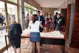 Momentos previos al homenaje de Unicaja a la Facultad de Económicas. Paraninfo. Abril 2015