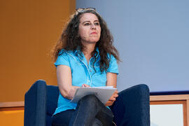 Isabel Guerrero. "Dialogando" con Clara Grima. Escuela de Ingenierías Industriales de la Universidad de Málaga. Mayo de 2024