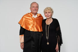 Retrato de Jorge Martínez-Vázquez previo a su investidura como Doctor "Honoris Causa" por la Universidad de Málaga. Edificio del Rectorado. Julio de 2025