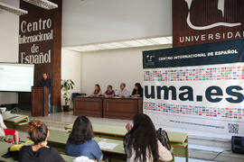 Intervención de un alumno. Graduación del alumnado del CIE de la Universidad de Málaga. Centro Internacional de Español. Septiembre de 2015