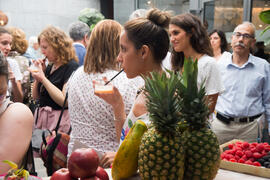 Showcooking en Patio del Hotel Molina Larios. Curso "Ciencia y gastronomía. Desmontando leyendas urbanas". Cursos de Verano de la Universidad de Málaga. Málaga. Julio de 2019