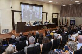 Entrega de la Medalla de Oro de la Facultad de Medicina de la Universidad de Málaga a Francisco de la Torre en la celebración de su 50 Aniversario. Facultad de Medicina. Octubre de 2022