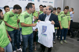José Ángel Narváez con el CD UMA Antequera. Gala del Deporte Universitario 2018. Escuela Técnica Superior de Ingeniería de Telecomunicaciones. Junio de 2018