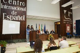 Intervención de dos alumnas del CIE-UMA en su graduación el Día del Español. Centro Internacional de Español de la Universidad de Málaga. Junio de 2016