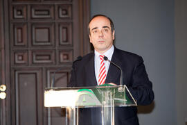 Francisco Triguero en la toma de posesión de Adelaida de la Calle Martín como Rectora de la Universidad de Málaga. Palacio de San Telmo, Sevilla. Enero de 2012