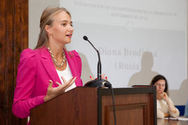 Intervención de la alumna Diana Brodkina. Graduación de los alumnos del CIE de la Universidad de Málaga. Centro Internacional de Español. Septiembre de 2014