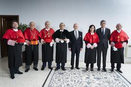 Retrato de grupo previo a la investidura de Emilia Casas Baamonde como Doctora "Honoris Causa" por la Facultad de Derecho de la Universidad de Málaga. Pabellón de Gobierno. Noviembre de 2022