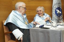 Antonio García Berrio y Pilar Palomo Vázquez en su investidura como "Doctores Honoris Causa" por la Facultad de Filosofía y Letras de la Universidad de Málaga. Edificio del Rectorado. Junio de 2024