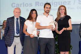 Chantal Pérez y Carlos Benavides en la entrega de distinciones de la gala del deporte de la Universidad de Málaga. Mayo de 2014