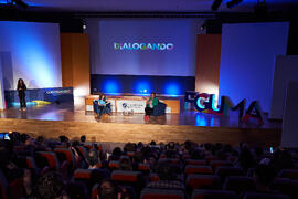 "Dialogando" con Clara Grima. Escuela de Ingenierías Industriales de la Universidad de Málaga. Mayo de 2024