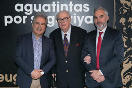 Juan Antonio García Galindo, Eugenio Chicano y Vicente Martínez. Inauguración de la exposición "Aguatintas por Seguiriyas", de Eugenio Chicano. Palacio Episcopal de Málaga. Enero de 2019