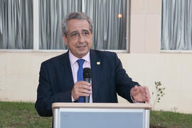 José Ángel Narváez en la presentación del árbol de Hipócrates donado por la isla de Kos. Facultad de Medicina. Octubre de 2017