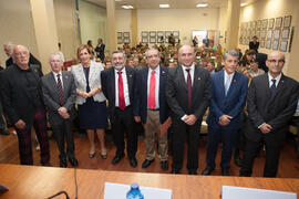Foto de grupo previa al acto conmemoración del 50 Aniversario de la Facultad de Económicas. Facultad de Ciencias Económicas y Empresariales. Octubre de 2015
