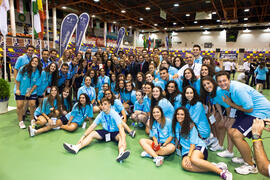 Selección española y voluntarios. Acto de clausura y entrega de medallas. 14º Campeonato del Mundo Universitario de Fútbol Sala 2014 (FUTSAL). Antequera. Julio de 2014