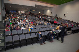 Público asistente a la conferencia inaugural del 6º Congreso Internacional de Actividad Física Deportiva para Mayores. Escuela Técnica Superior de Ingeniería de Telecomunicaciones y de Informática. Marzo de 2015