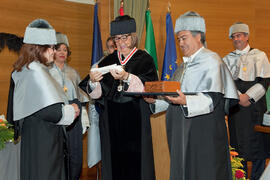Investidura como Doctores "Honoris Causa" de Michelle Mattelart y Armand Mattelart por la Facultad de Ciencias de la Comunicación de la Universidad de Málaga. Rectorado. Abril de 2014
