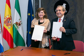 Firma del convenio de la Universidad de Málaga con el gobierno de Paraguay. Edificio del Rectorado. Diciembre de 2017