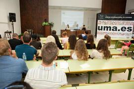 Intervención del alumno Koffi Eric Konan. Graduación de los alumnos del CIE de la Universidad de Málaga. Centro Internacional de Español. Septiembre de 2014