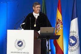 Teodomiro López Navarrete. Investidura de Andrea Goldsmith como doctora "Honoris Causa" por la Escuela Técnica Superior de Ingeniería de Telecomunicación de la Universidad de Málaga. Paraninfo. Octubre de 2024