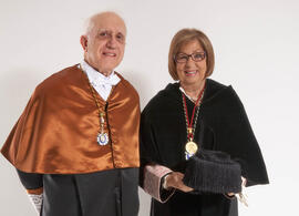 Retrato previo a la investidura como Doctor "Honoris Causa" de D. Javier Aracil Santonja por la Escuela Técnica Superior de Ingeniería Industrial de la Universidad de Málaga. Rectorado. Diciembre de 2013