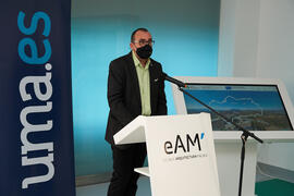 Carlos Rosa Jiménez. Inauguración de la exposición itinerante sobre el plan "Vive tu ciudad". Escuela Técnica Superior de Arquitectura de la Universidad de Málaga. Octubre de 2021