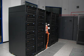 Súperordenador Picasso. Servicio de Supercomputación y Bioinformática (SCBI) de la Universidad de Málaga. Parque Tecnológico de Andalucía. Diciembre de 2007