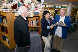 Rafael Ballesteros, Tecla Lumbreras y Juan José Téllez. Homenaje a Pablo García Baena y Antonio Garrido. Biblioteca General. Octubre de 2018