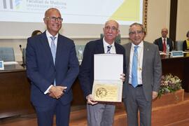 Reconocimiento a personal jubilado. Celebración del 50 Aniversario de la Facultad de Medicina de la Universidad de Málaga. Facultad de Medicina. Octubre de 2022