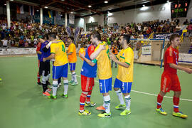 Saludo final. Partido Rusia contra Brasil. 14º Campeonato del Mundo Universitario de Fútbol Sala 2014 (FUTSAL). Antequera. Julio de 2014