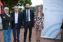 Grupo de autoridades. Bienvenida a los alumnos de intercambio internacional de la Universidad de Málaga. Jardín botánico. Octubre de 2016