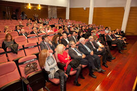 Público asistente al acto de homenaje a María Victoria Atencia. Edificio del Rectorado. Diciembre de 2014