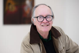 Aurelio Díaz Trillo, Buly, en su exposición "Inventario". Centro de Arte Contemporáneo Francisco Hernández, Vélez-Málaga. Febrero de 2019