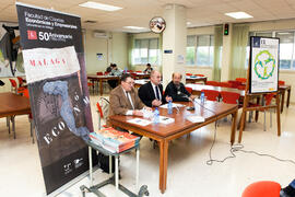 Presentación del libro de actas de las VIII Jornadas de Seguridad, Defensa y Cooperación. Facultad de Ciencias Económicas y Empresariales. Abril de 2015