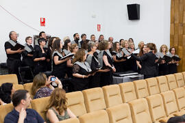El Coro Oficial de la UMA en el homenaje a los jubilados y al personal que cumple 25 años de servicio en la UMA. Paraninfo. Mayo 2015