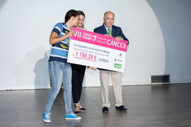 Entrega de cheque a CUDECA. Gala del Deporte Universitario 2019. Escuela Técnica Superior de Ingeniería de Telecomunicaciones. Junio de 2019