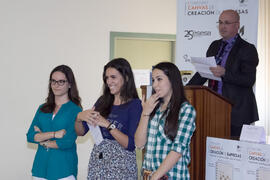 Estudiantes finalistas. Jornada de clausura del I Concurso de Creación de Empresas. Facultad de Ciencias Económicas y Empresariales. Málaga. Mayo de 2015