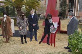 Inauguración de la escultura "6+1", de José Ignacio Díaz de Rábago. Facultad de Ciencias de la Educación y Psicología. Campus de Teatinos. Enero de 2022