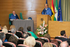José Ramón Ramos en la investidura como Doctor "Honoris Causa" de Antonio Luque por la Facultad de Ciencias de la Universidad de Málaga. Edificio del Rectorado. Octubre de 2016