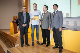 Entrega de becas. V Foro Arquia/Próxima 2016: Futuro Imperfecto. Paraninfo. Octubre de 2016