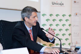 José Manuel Domínguez en el homenaje de Unicaja a la Facultad de Económicas. Paraninfo. Abril 2015