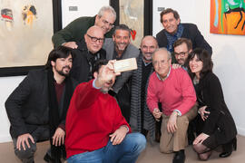 Foto de grupo tras la inauguración de la exposición "Economistas en el arte". Museo de Nerja. Enero de 2017
