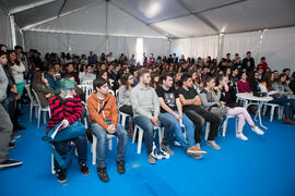 Alumnado asistente a una charla informativa. Jornadas de Puertas Abiertas de la Universidad de Málaga. Complejo Polideportivo Universitario. Abril de 2016