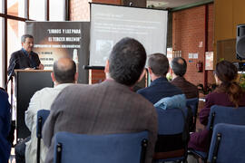 Inauguración de la exposición 'Libros y luz para el tercer milenio'. Biblioteca General. Abril 2015