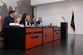 Mesa redonda. Décimo Aniversario de colaboración de la Universidad de Málaga y la Universidad Nacional de Incheon. Complejo de Estudios Sociales y Comercio. Octubre de 2019