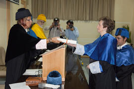 Investidura como Doctor "Honoris Causa" de D.ª Margarita Salas Falgueras por la Facultad de Ciencias de la Universidad de Málaga. Facultad de Medicina. Octubre de 2009